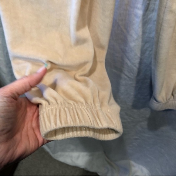 RSQ Cotton velour joggers in sand color two pockets elastic waist and hem S - Picture 3 of 9